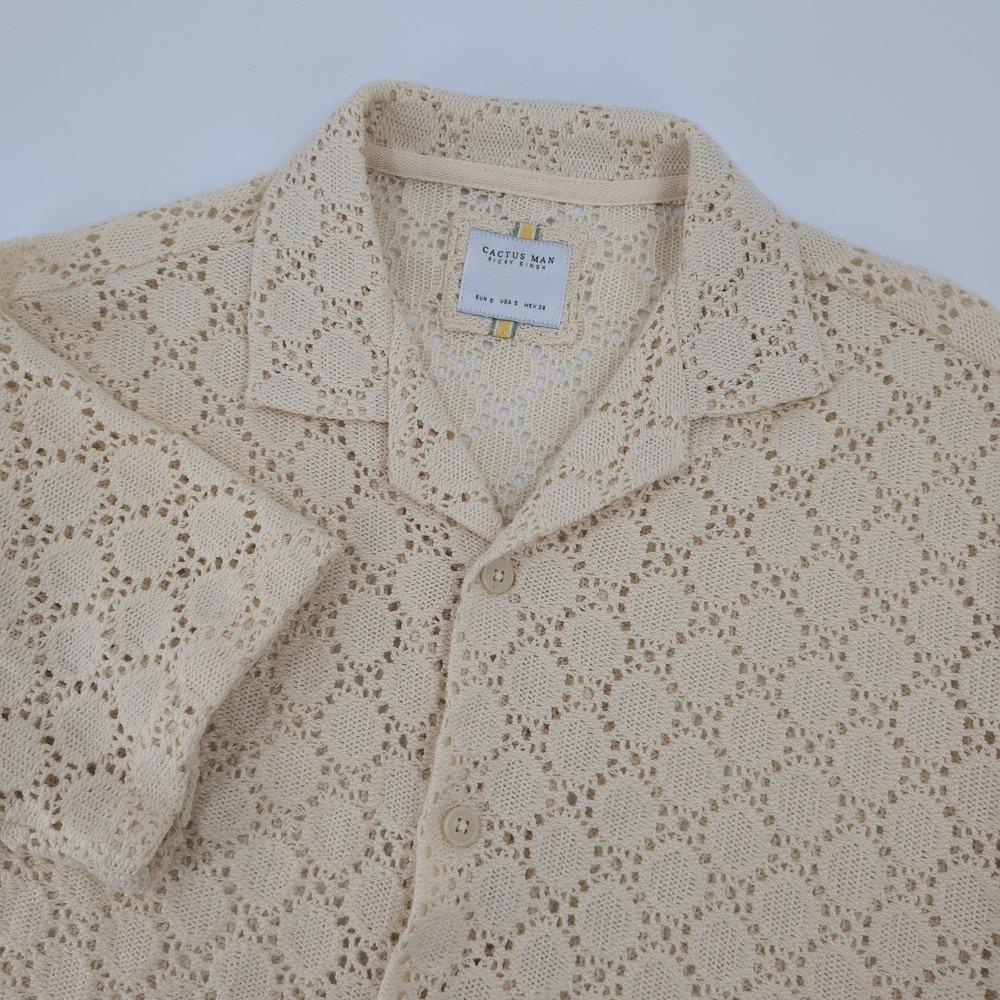Cactus Man Ricky Singh Crochet Knit Shirt Mens Size Small Cream SS Cottagecore